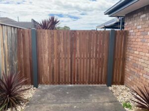 Read more about the article Merbau boards, Cypress 125×125 posts